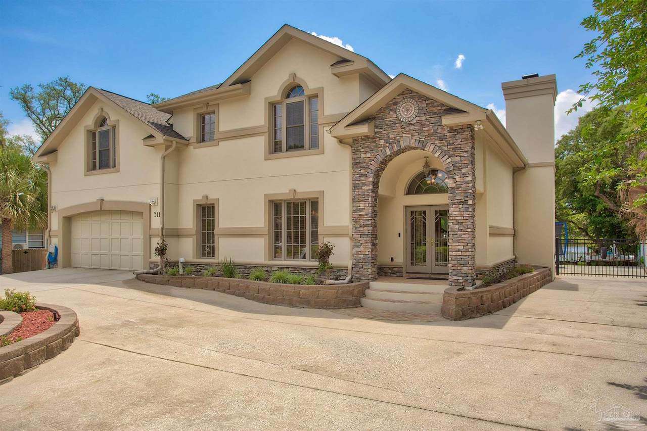 311 Edgewater Dr - Photo 1
