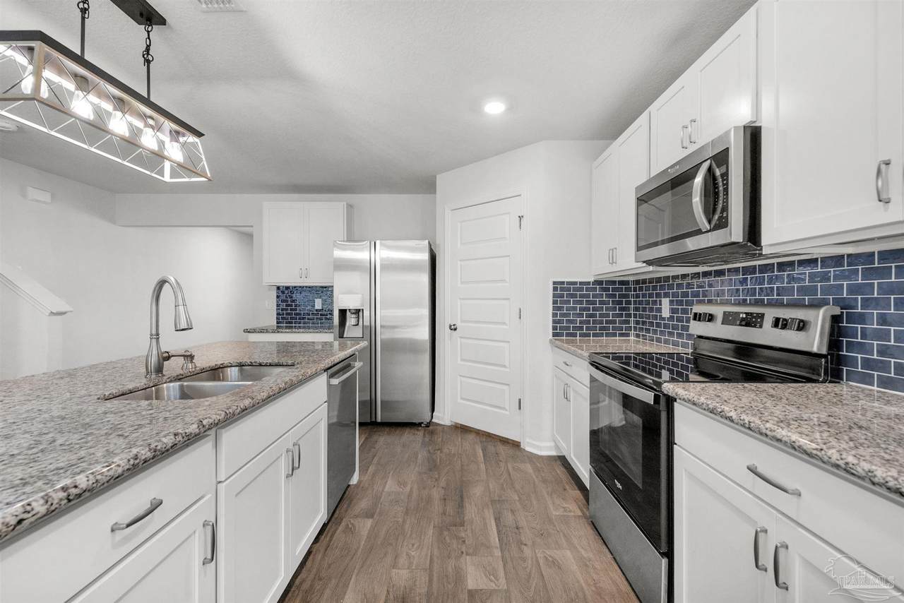 5457 Merlin Way - Photo 1
