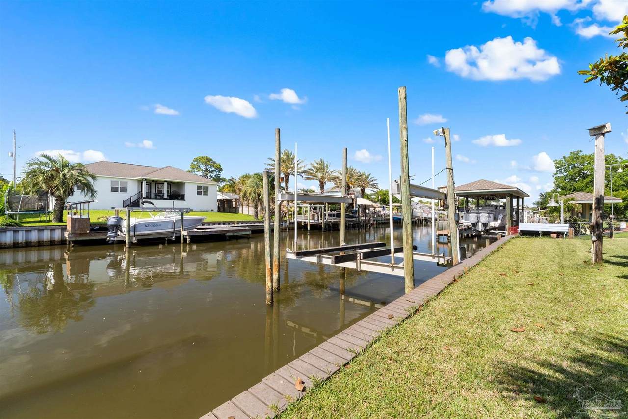 3332 Laurel Dr - Photo 1
