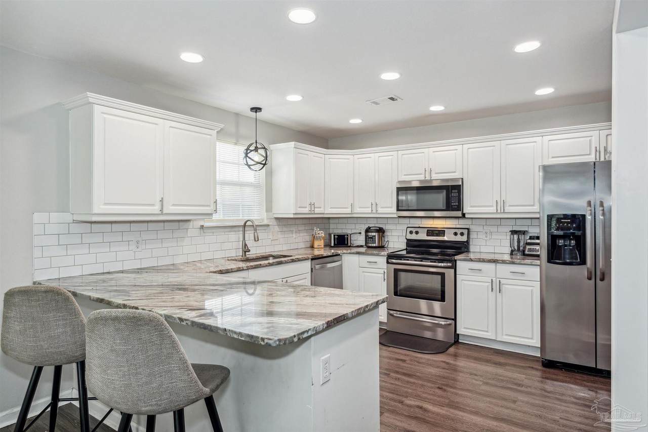 911 Vonna Jo Cir - Photo 1
