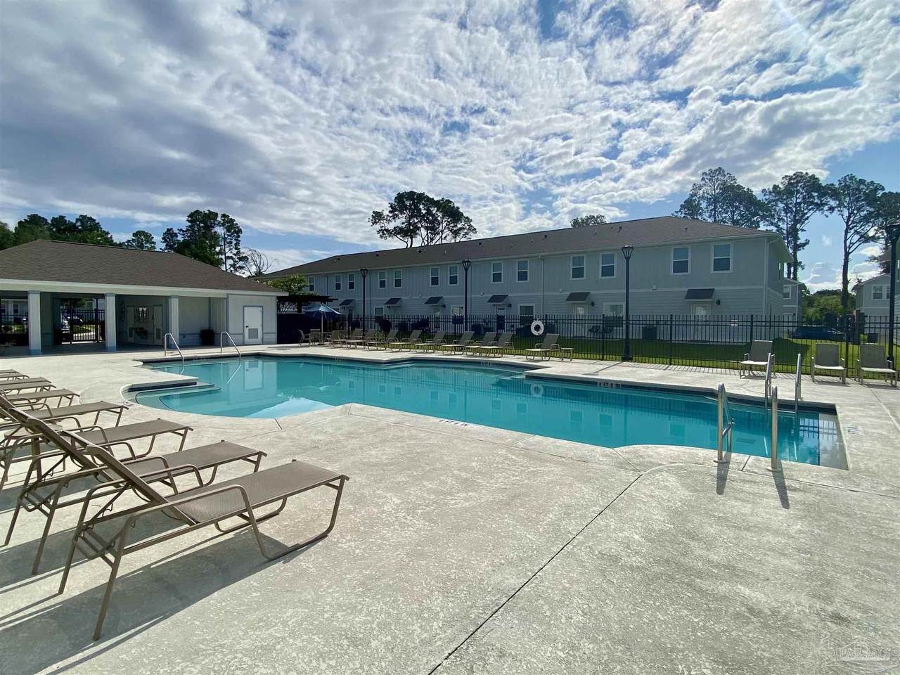 1614 Iroquois Ct - Photo 1