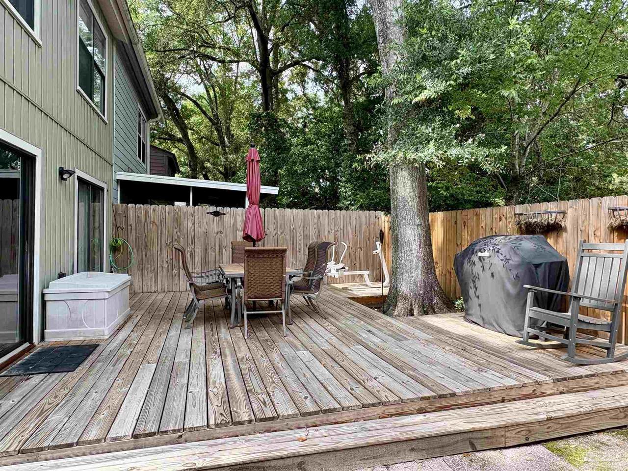 6120 The Oaks Ln - Photo 1