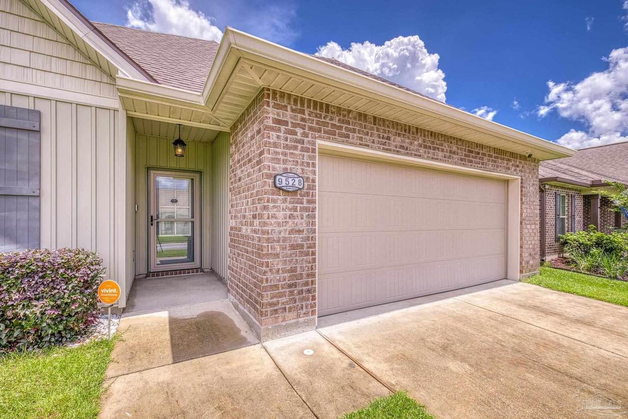 9528 Crimson Pointe Cir - Photo 1