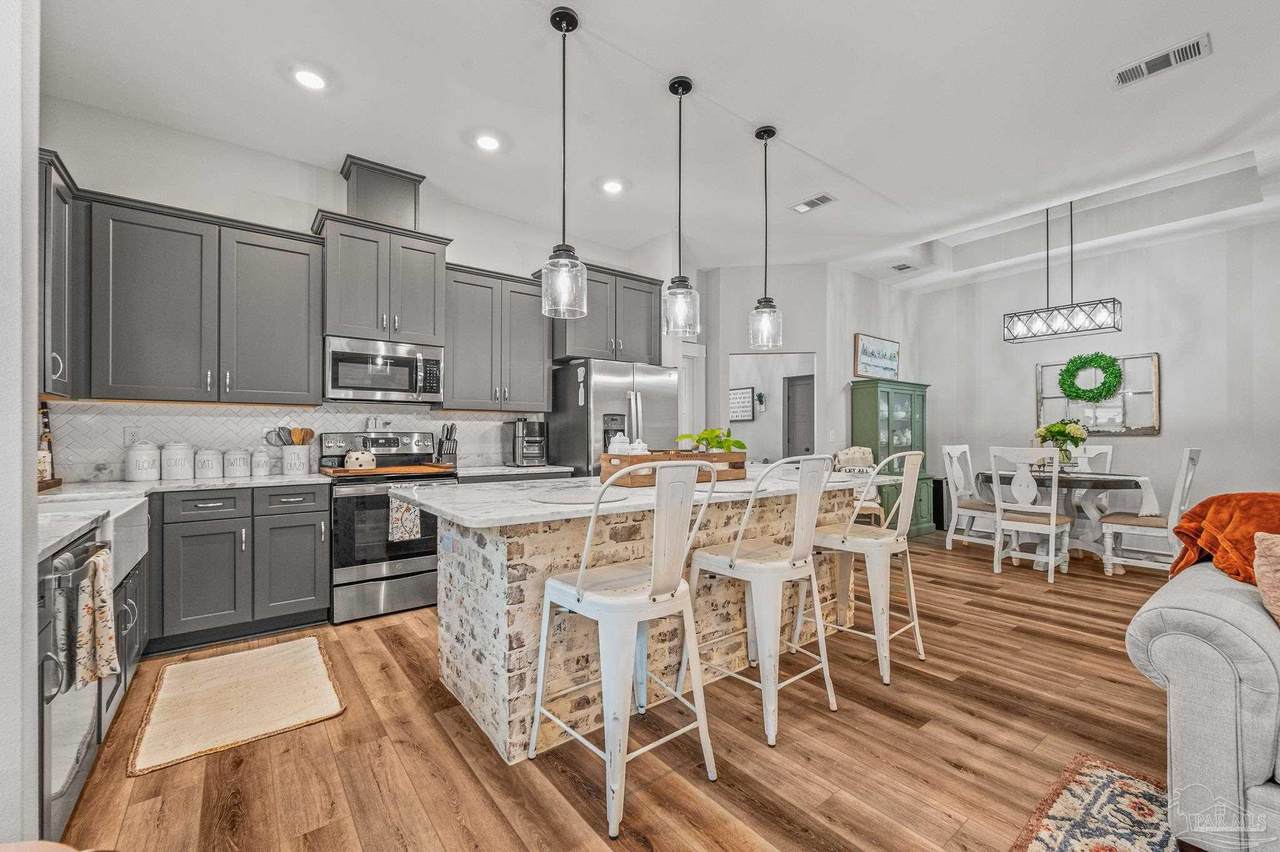 5671 Dunridge Dr - Photo 1