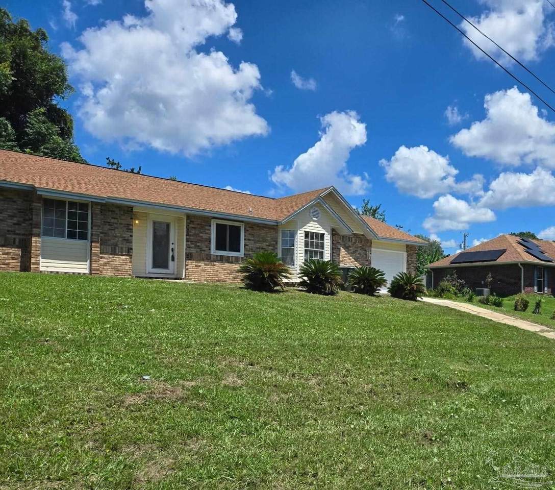 4680 Tradewinds Dr - Photo 1