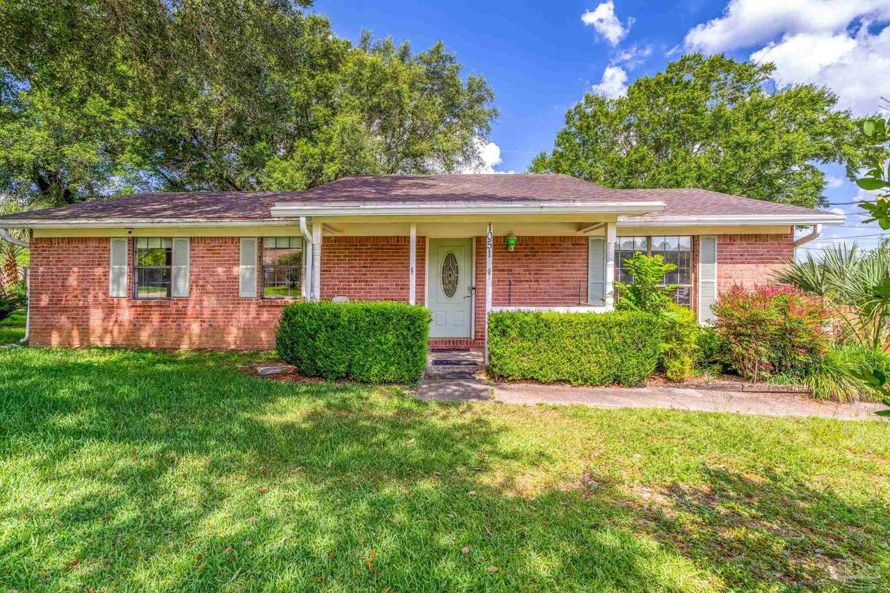 1051 New Haven Dr - Photo 1