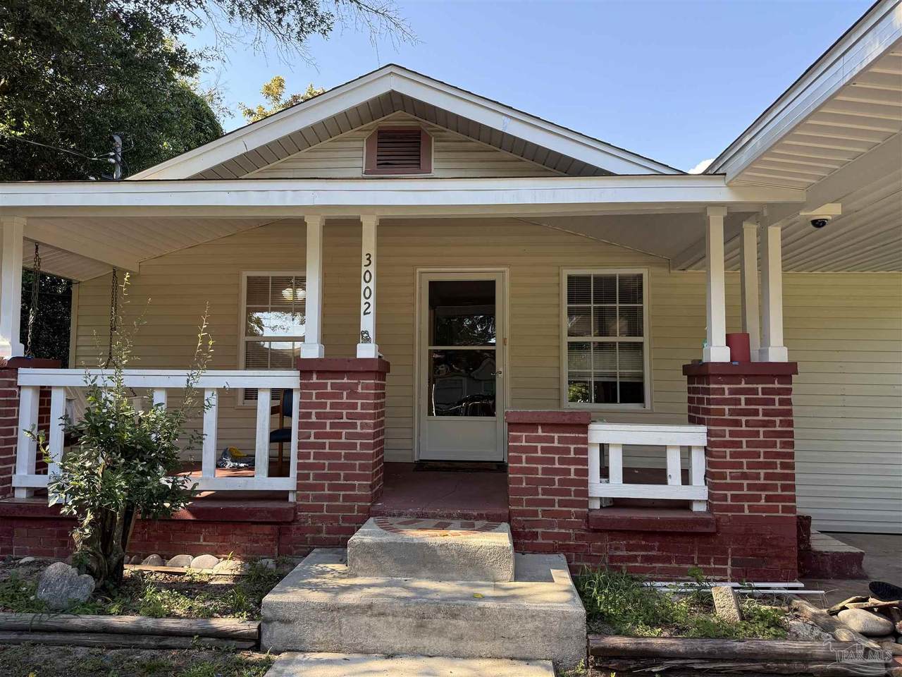 3002 Brainerd St - Photo 1