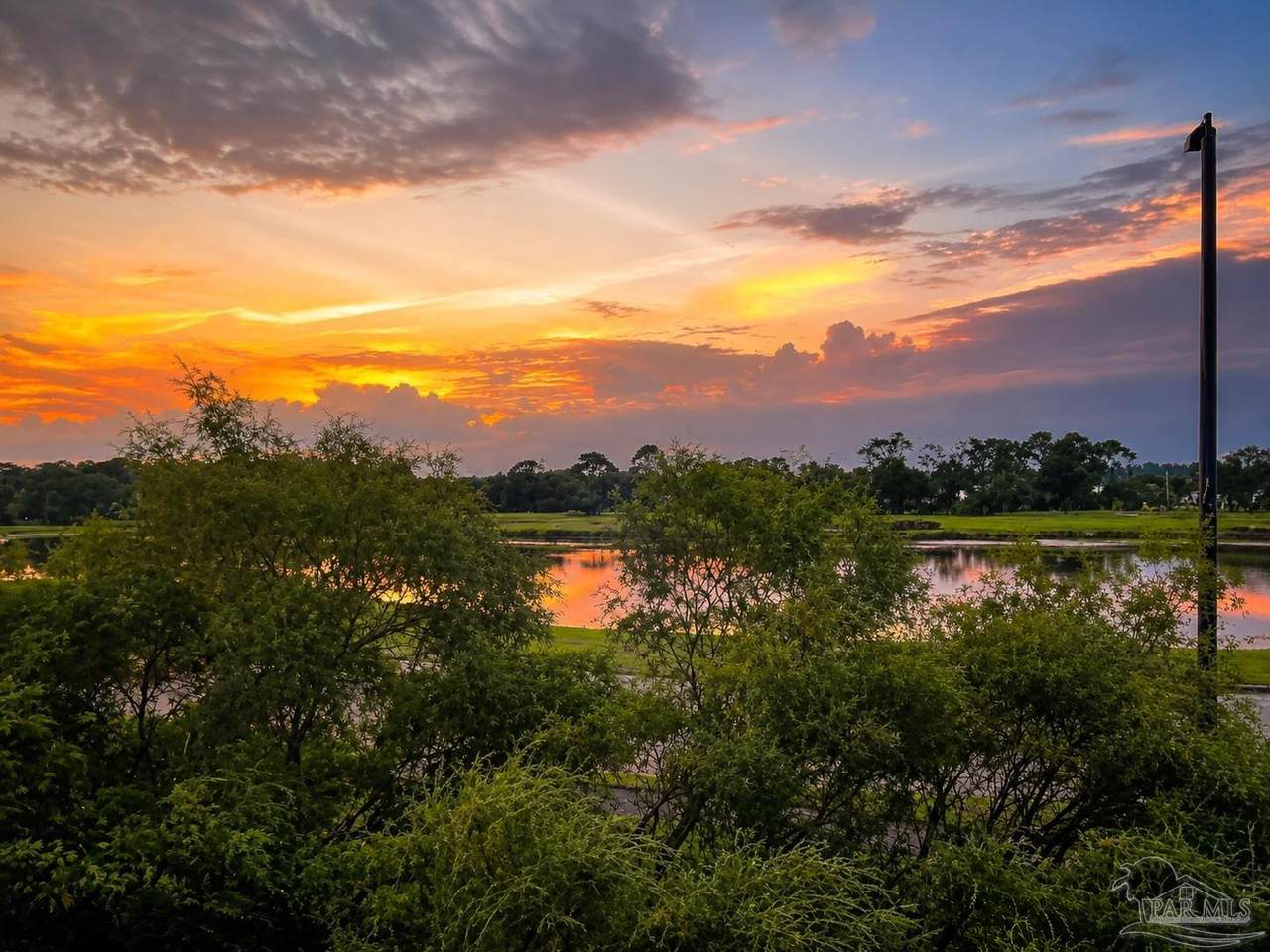 https://bt-photos.global.ssl.fastly.net/pensacola/1280_boomver_2_669109-2.jpg