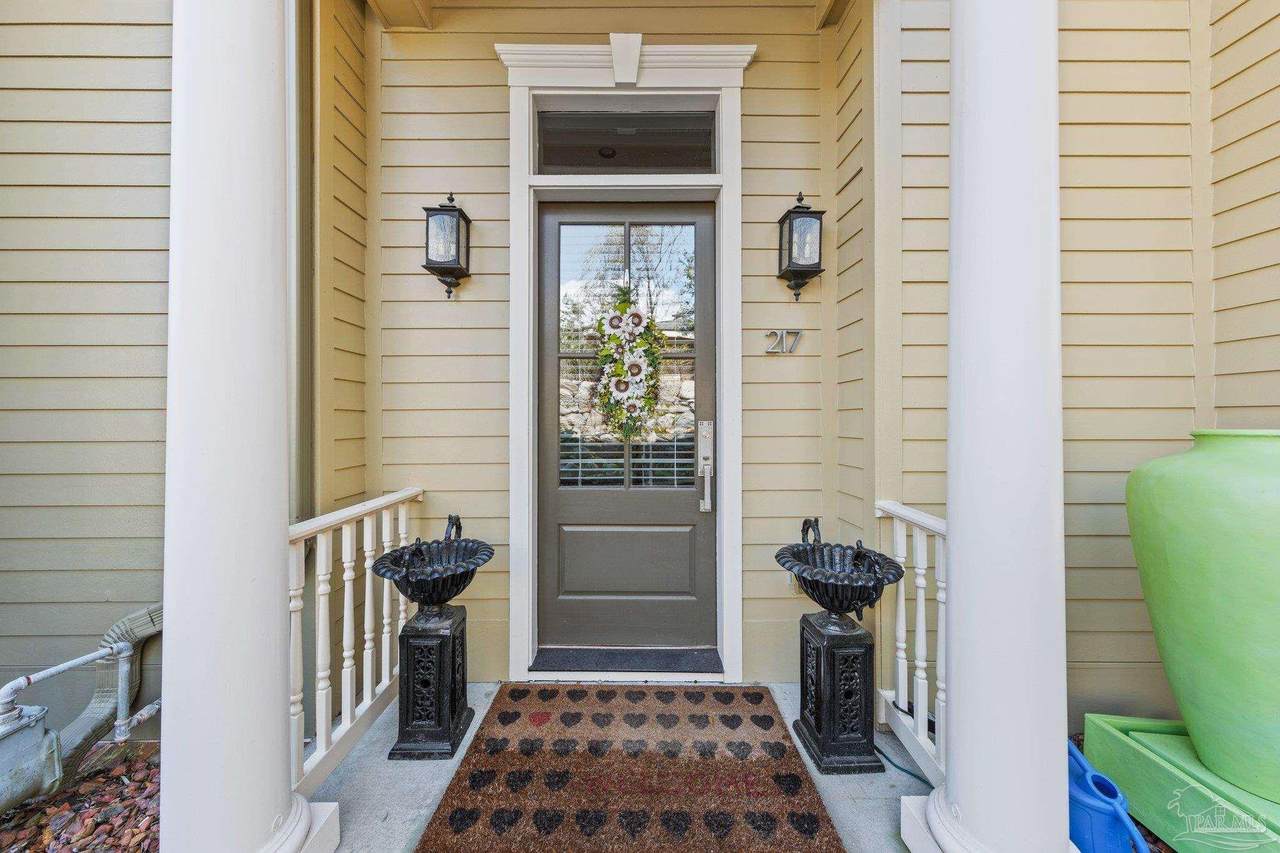 217 Jackson St - Photo 1