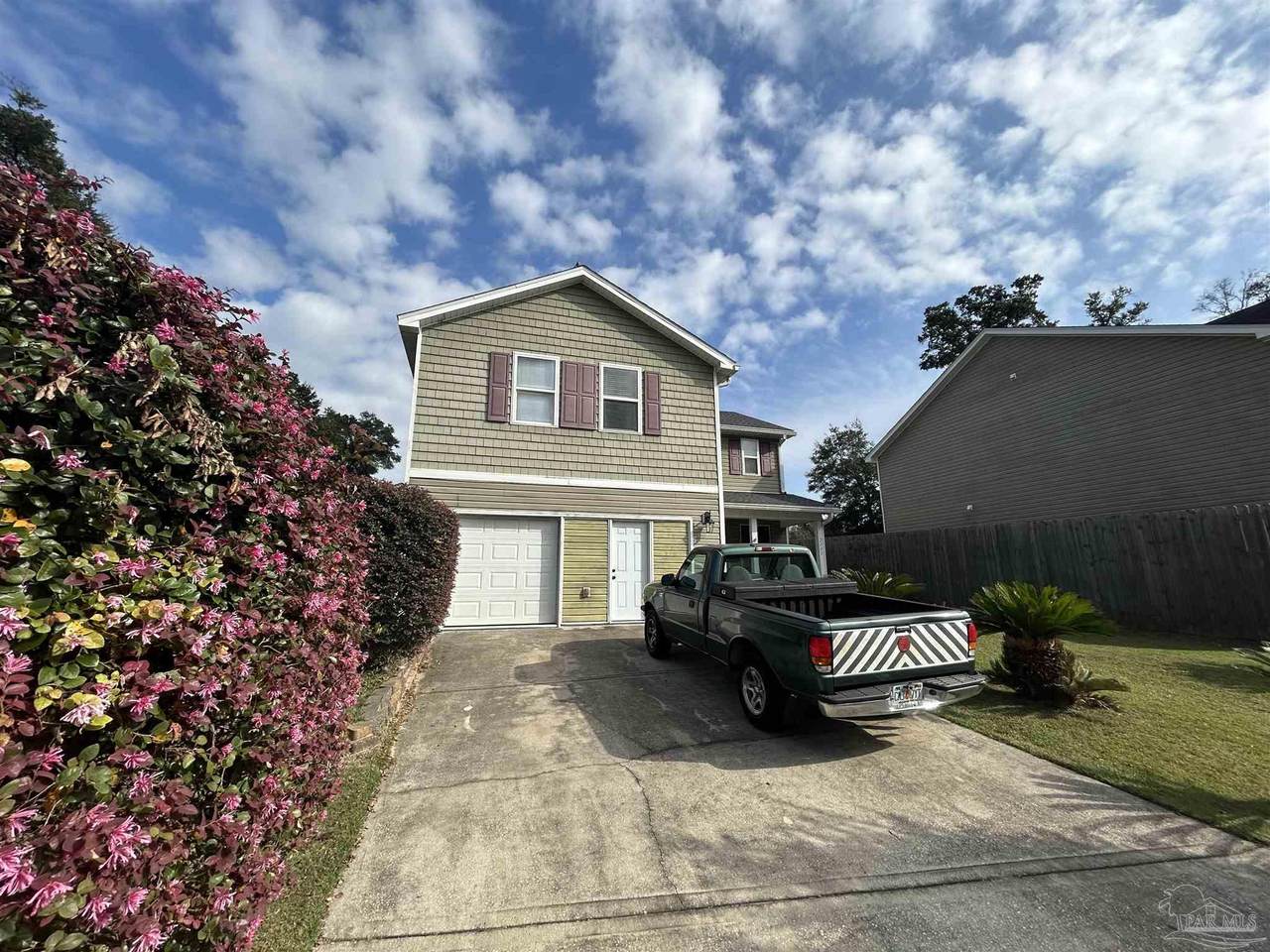 2111 Waltham St - Photo 1