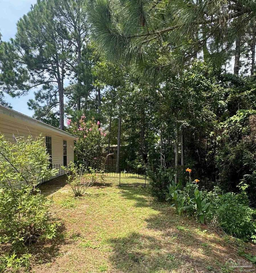 https://bt-photos.global.ssl.fastly.net/pensacola/1280_boomver_2_676589-2.jpg