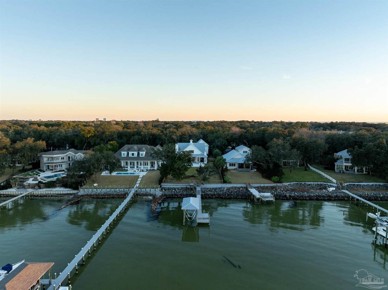 518 Navy Cove Blvd - Photo 1