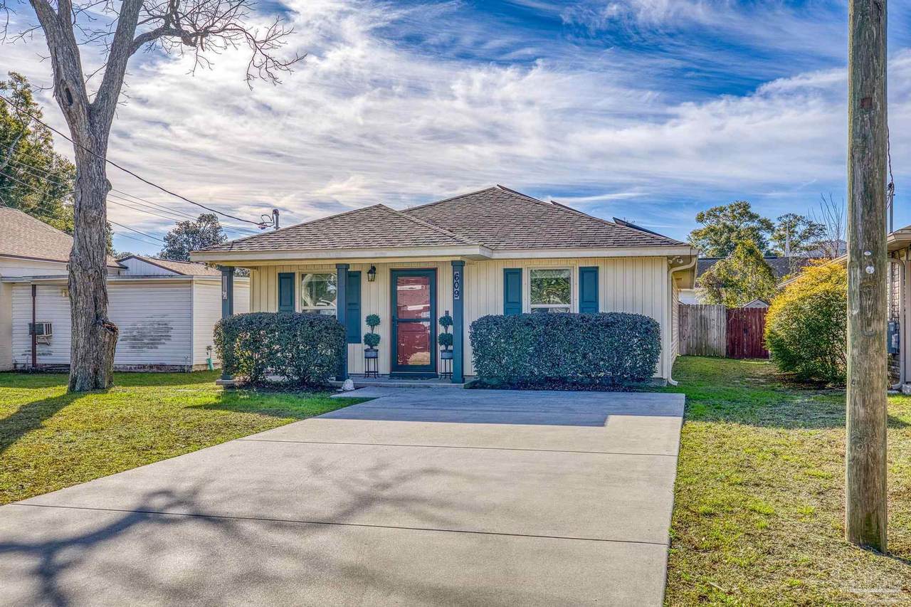 609 Fisher - Photo 1