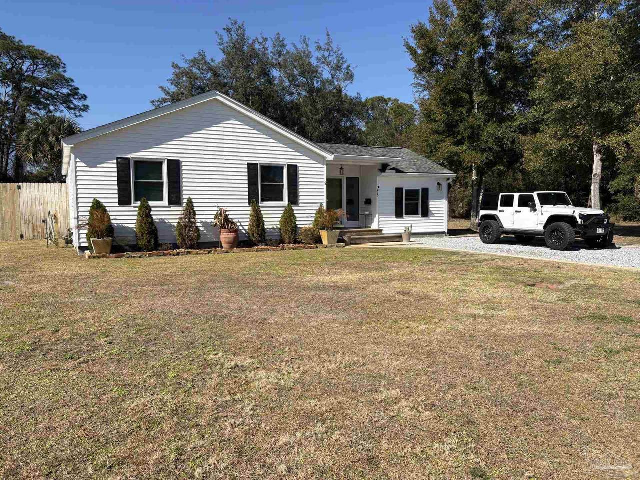 615 Sheppard Dr - Photo 1