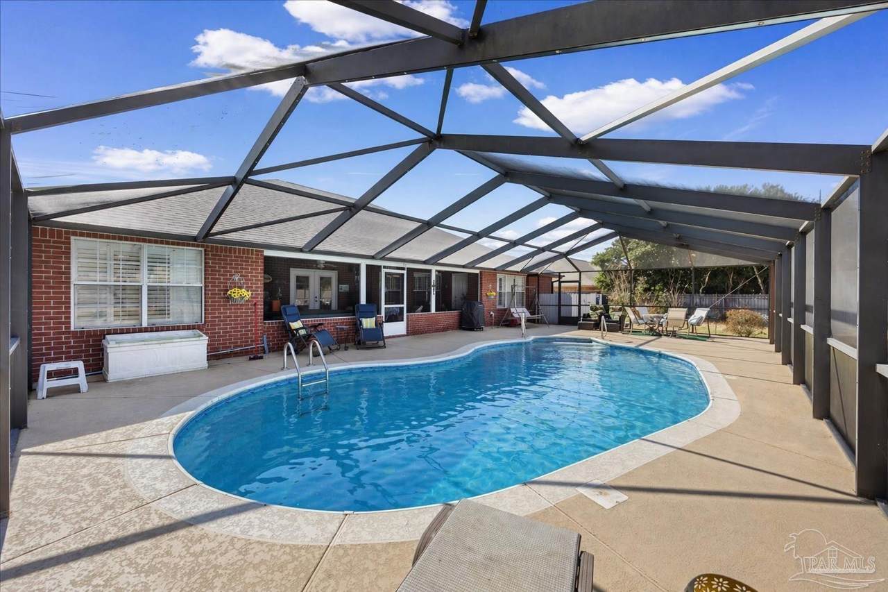 3656 Sawmill Cir - Photo 1