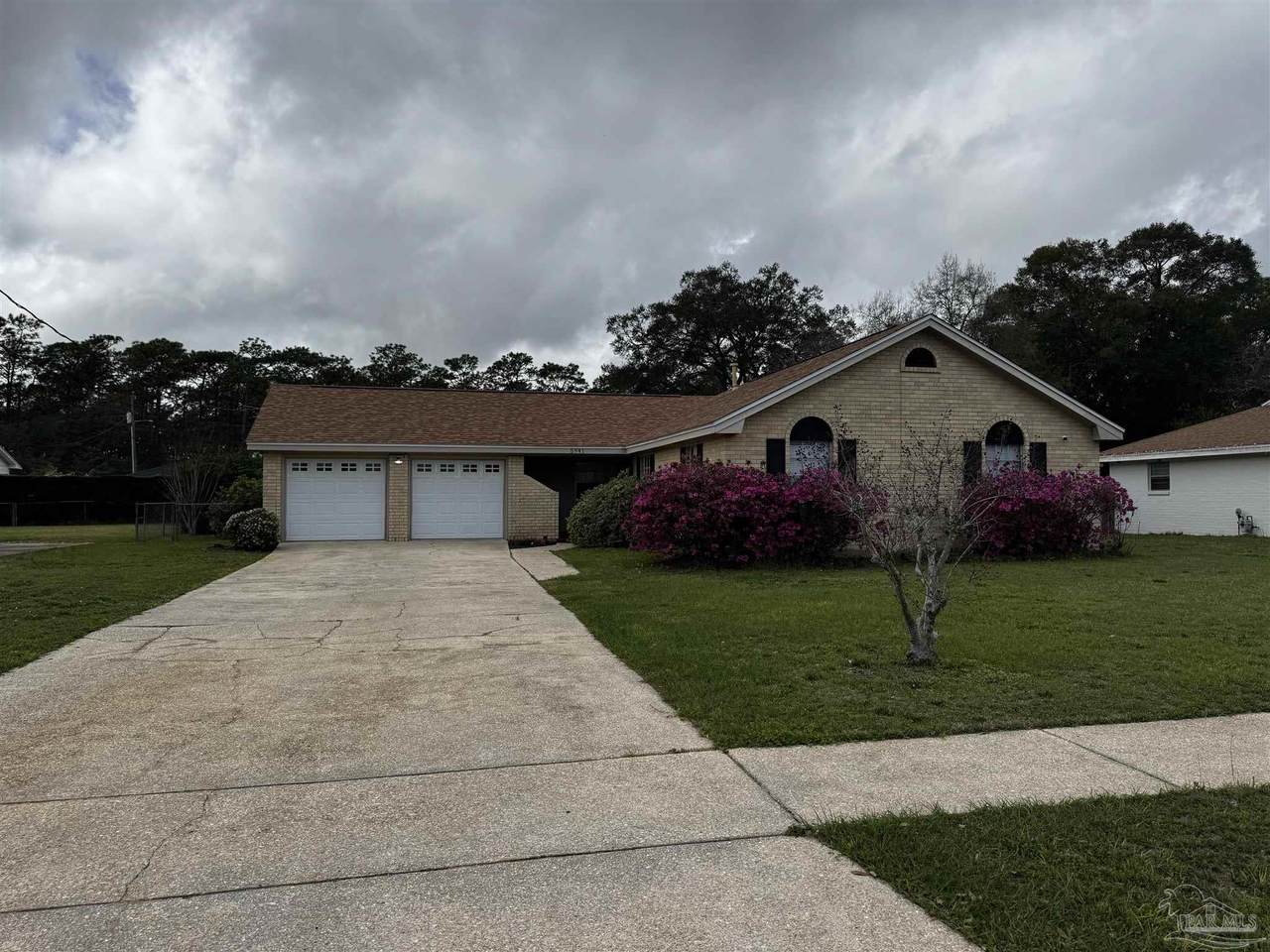 5941 Leesway Blvd - Photo 1