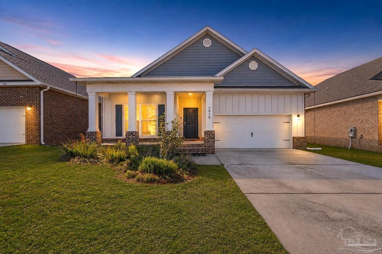 7979 Burnside Loop - Photo 1