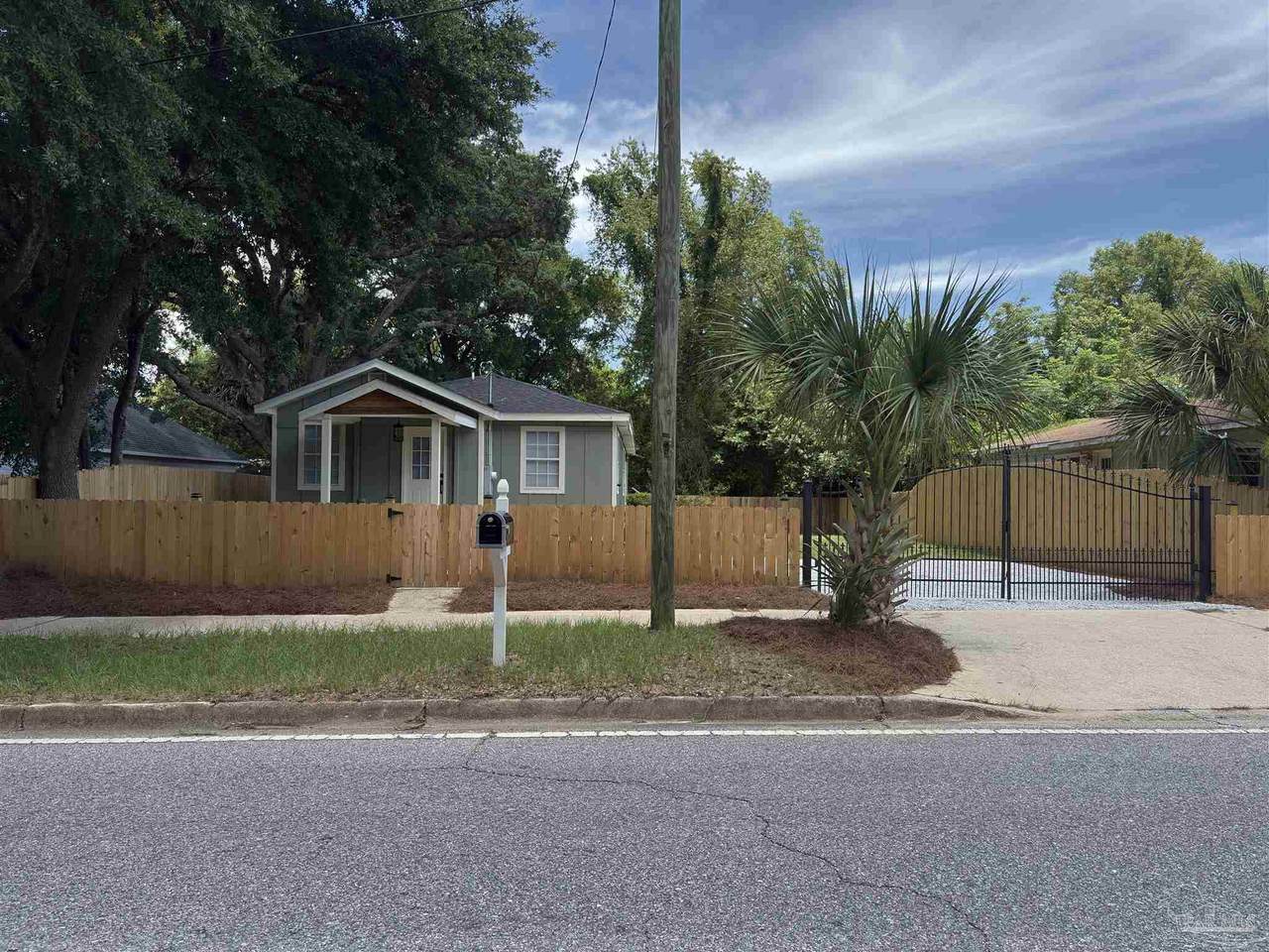 1212 E St - Photo 1