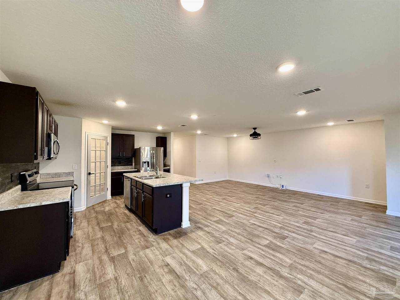 6420 Churchill Cir - Photo 1