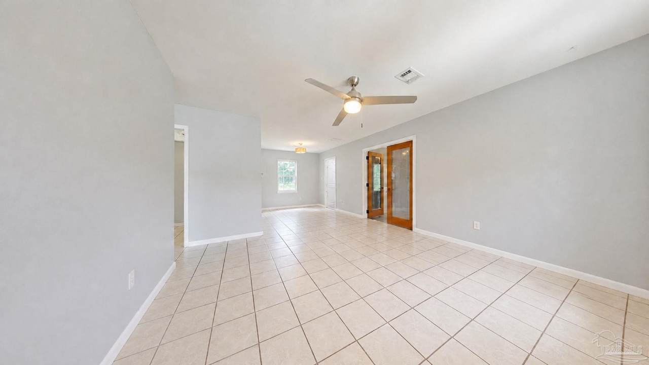 https://bt-photos.global.ssl.fastly.net/pensacola/1280_boomver_2_687534-2.jpg
