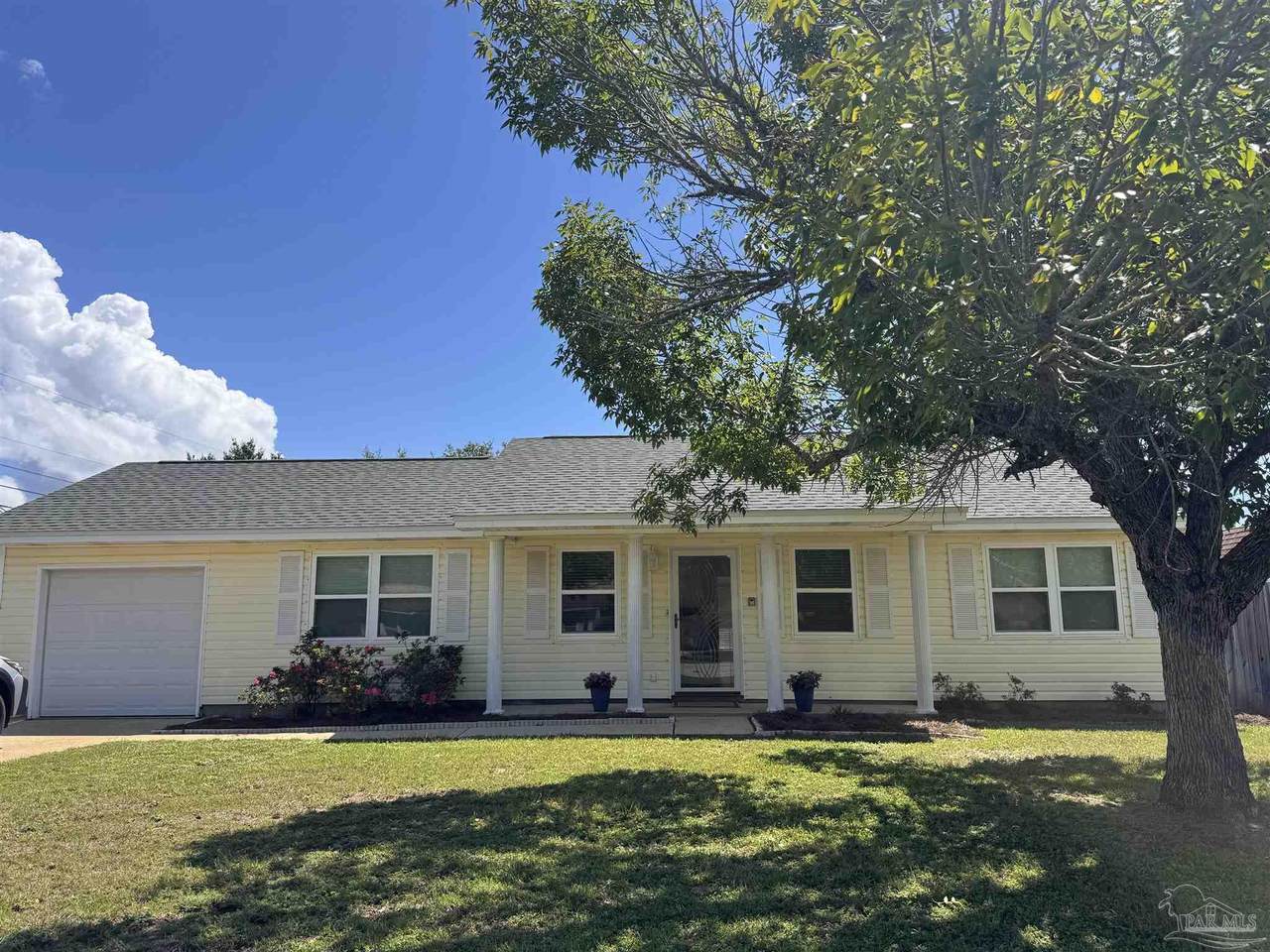 1462 Central Pkwy - Photo 1