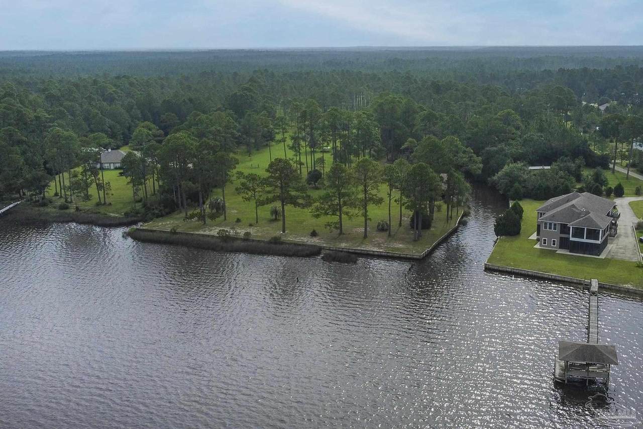 8050 Blackwater Dr - Photo 1