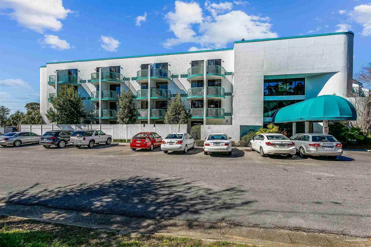201 Stillman St - Photo 1