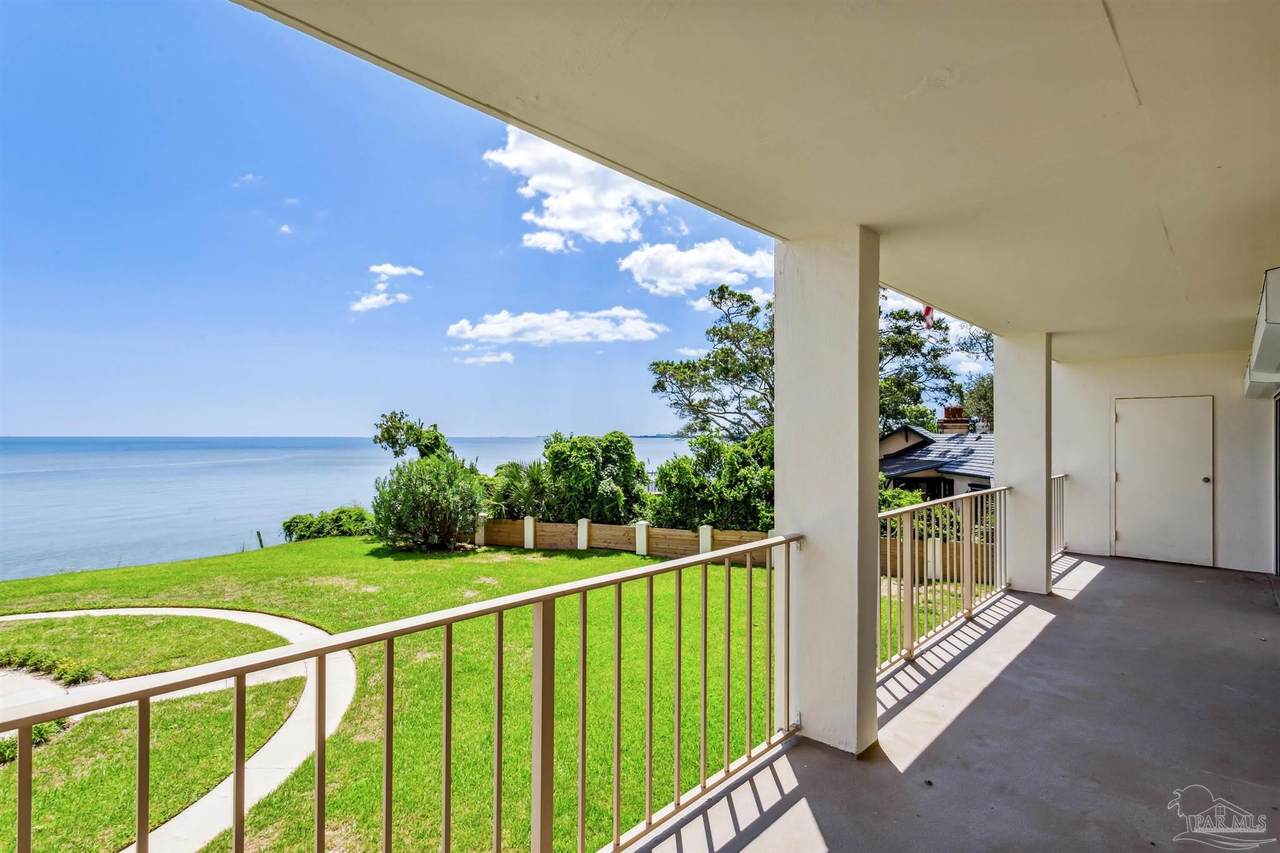 615 Bayshore Dr - Photo 1