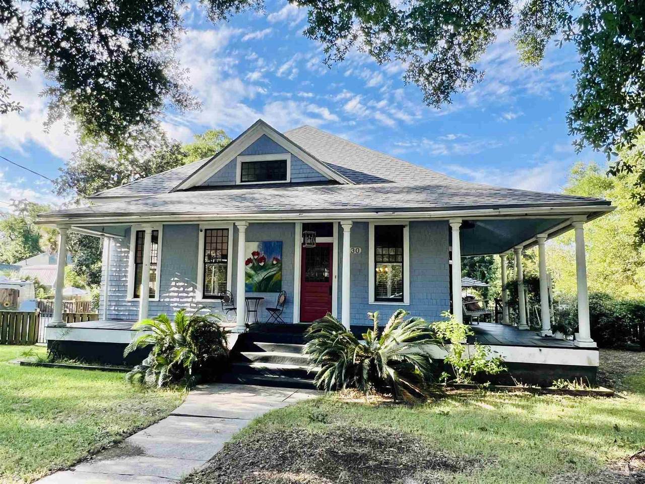 930 Brainerd St - Photo 1