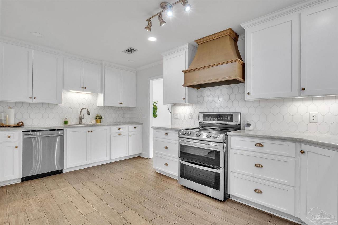 405 Navarre St - Photo 1