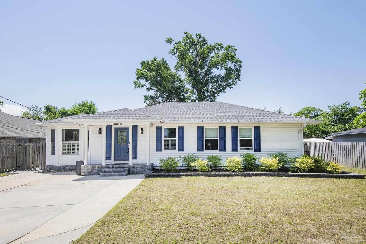 1805 Leonard St - Photo 1