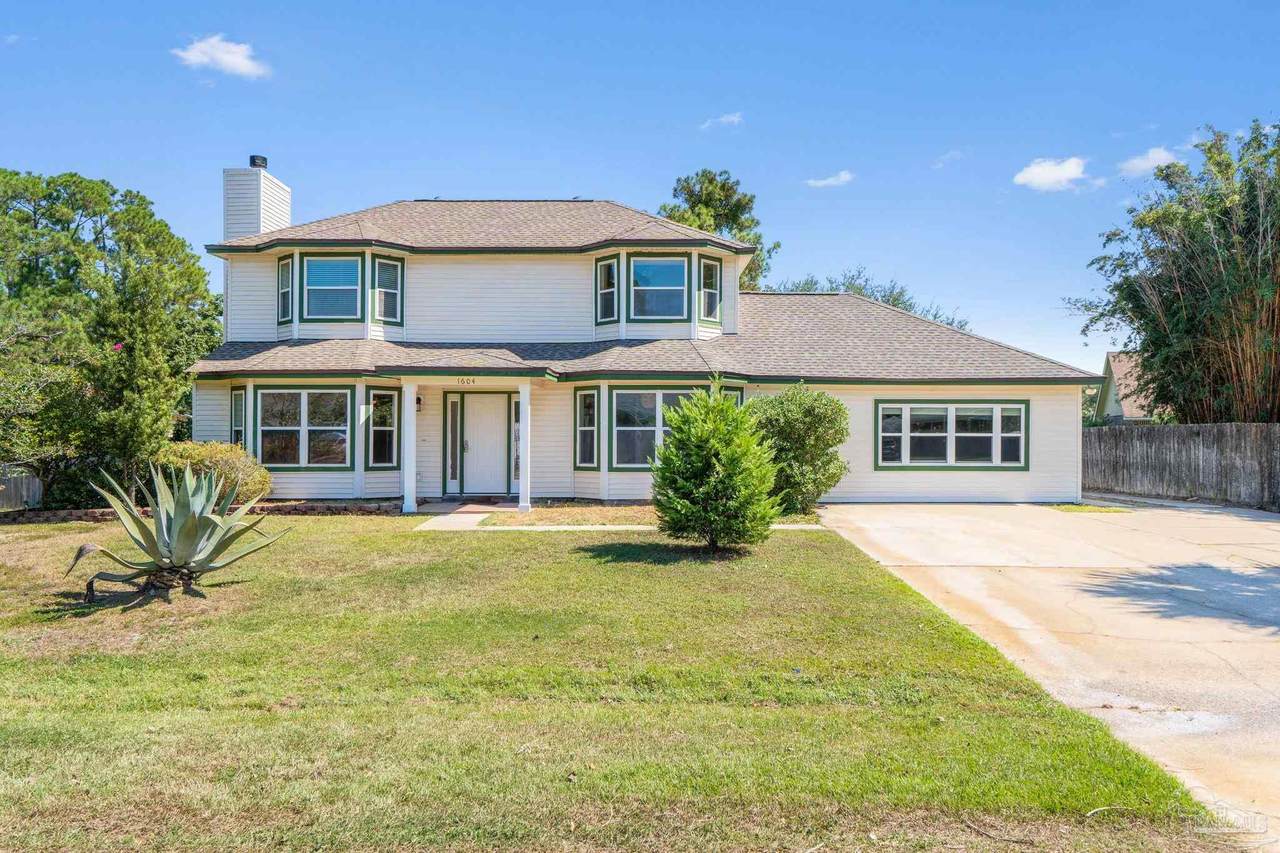 1604 Sumatra Ln - Photo 1