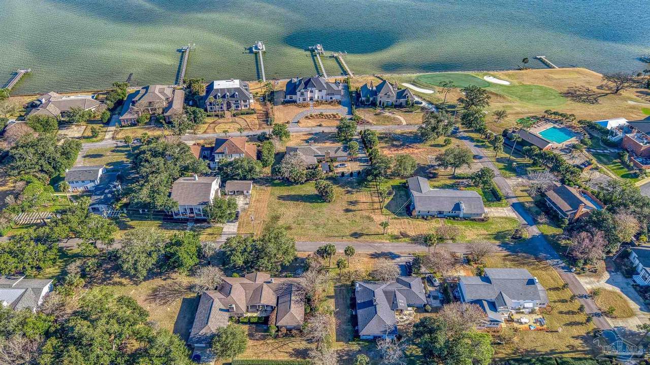 1009 Harbourview Cir - Photo 1