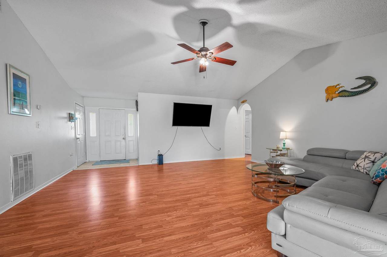 6859 Liberty St - Photo 1