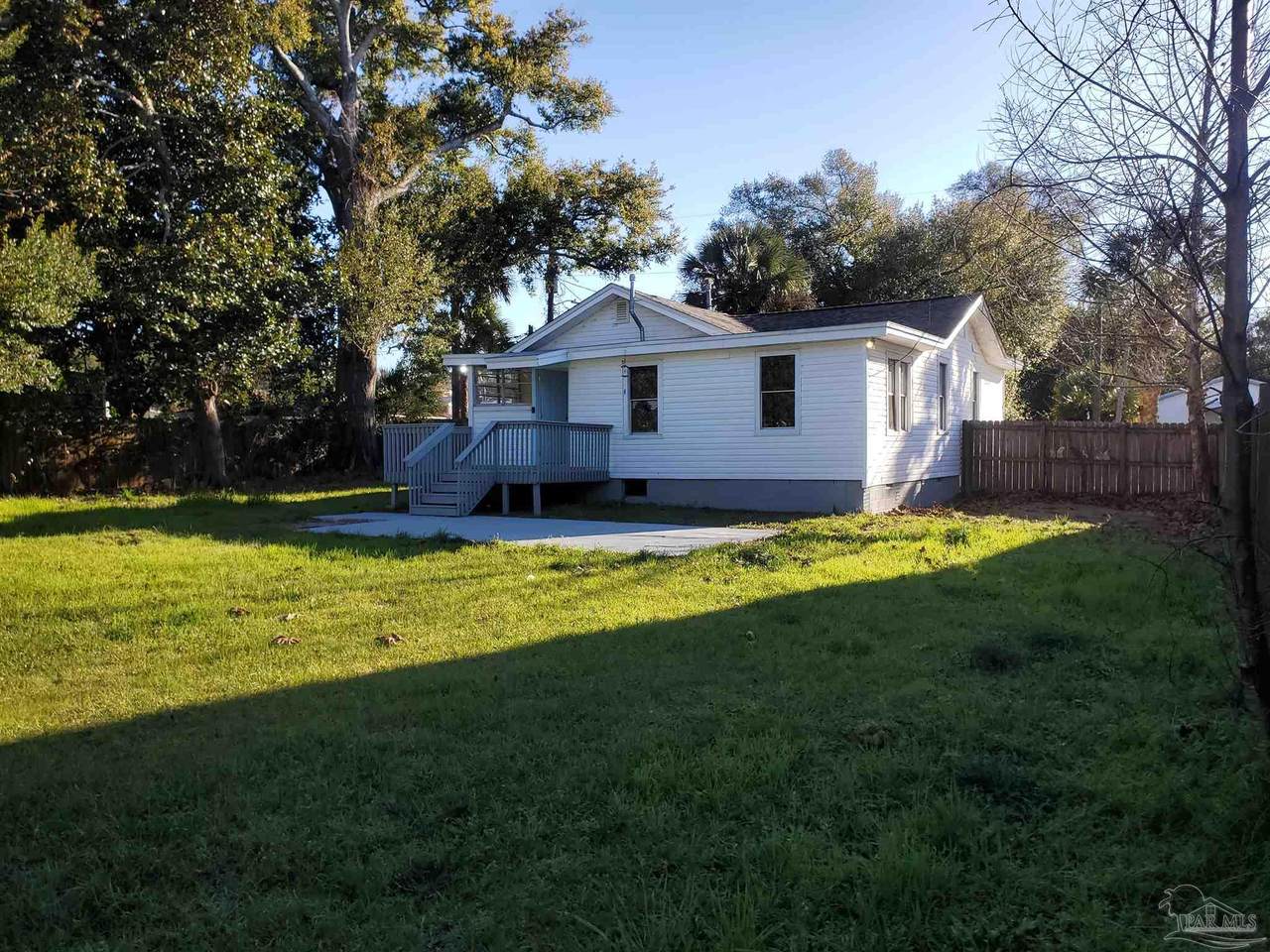 1215 C St - Photo 1
