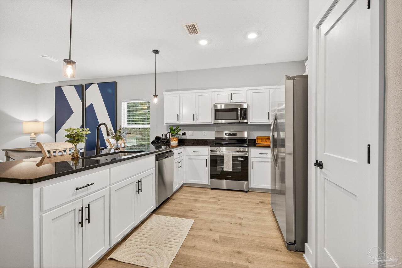 8328 Highland Ridge Dr - Photo 1