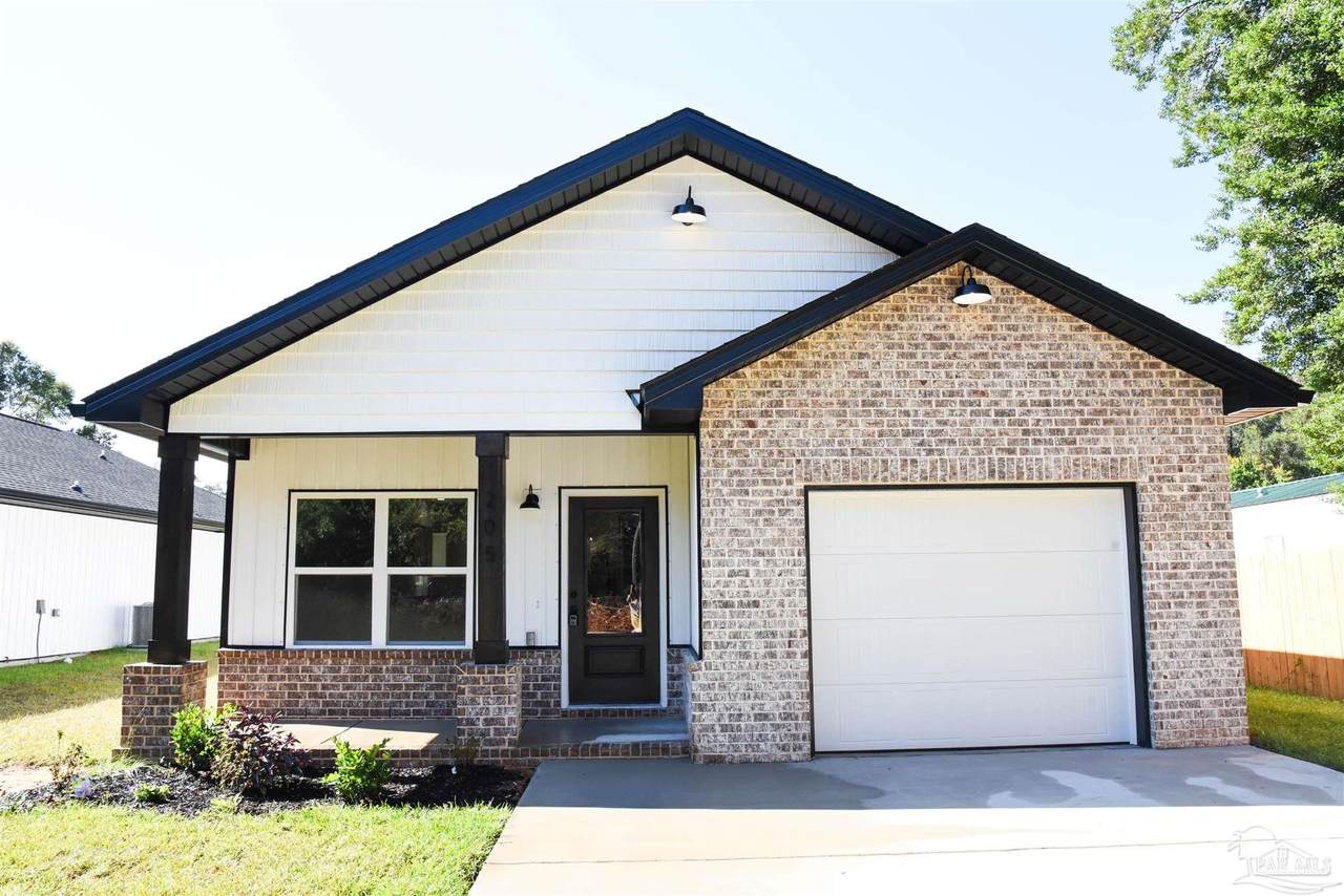 205 Charleston Dr - Photo 1