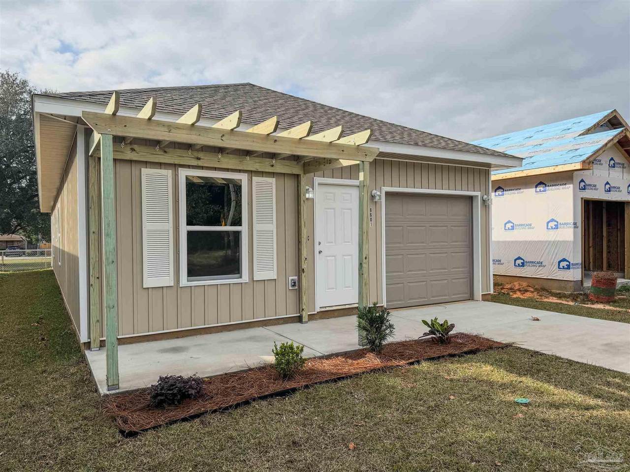 8601 Walnut Ave - Photo 1