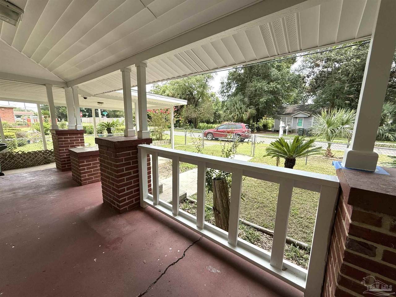 https://bt-photos.global.ssl.fastly.net/pensacola/orig_boomver_2_668659-2.jpg