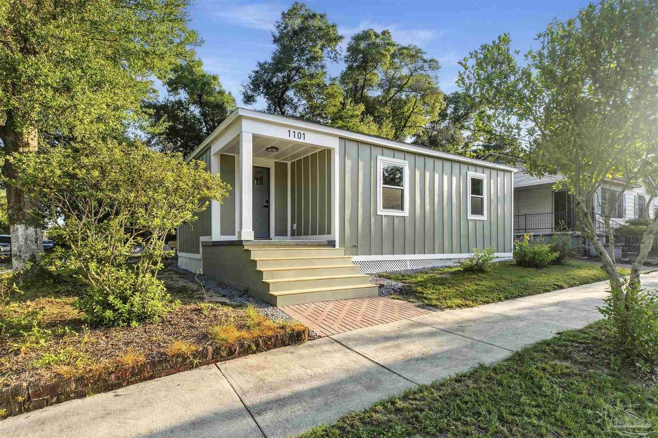 1101 Lloyd St - Photo 1