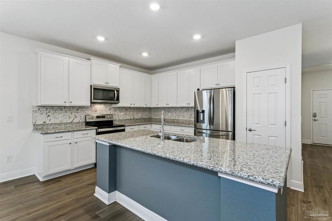 4737 Majestic Palm St - Photo 1
