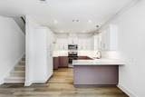 906 Hatton St - Photo 9