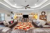 9218 Oak Crest Dr - Photo 13