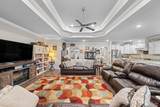 9218 Oak Crest Dr - Photo 14