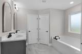 7903 Twin Lake Dr - Photo 20