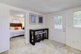 1018 Gregory St - Photo 12