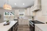 1409 Leonard St - Photo 9