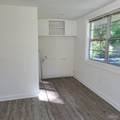 1301 Lee St - Photo 17