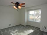 724 Marlinspike Dr - Photo 3