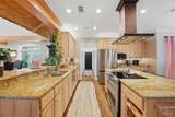2710 Sandicrest Dr - Photo 16